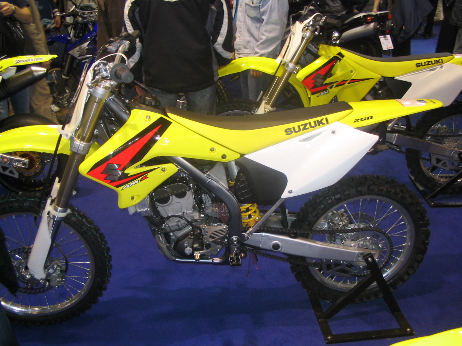moto 05 001.jpg